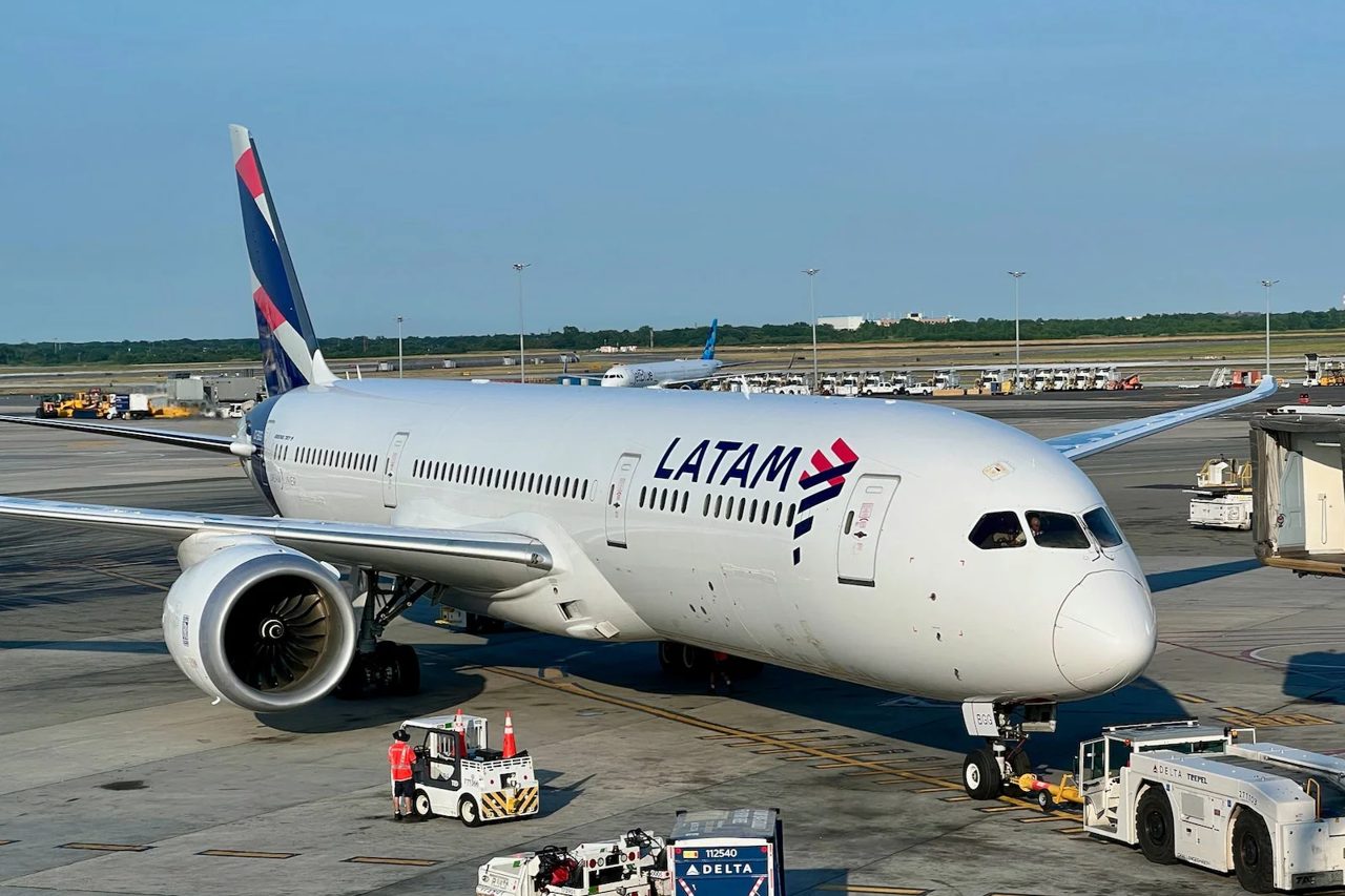 LATAM targets 410-jet fleet to cement South American dominance