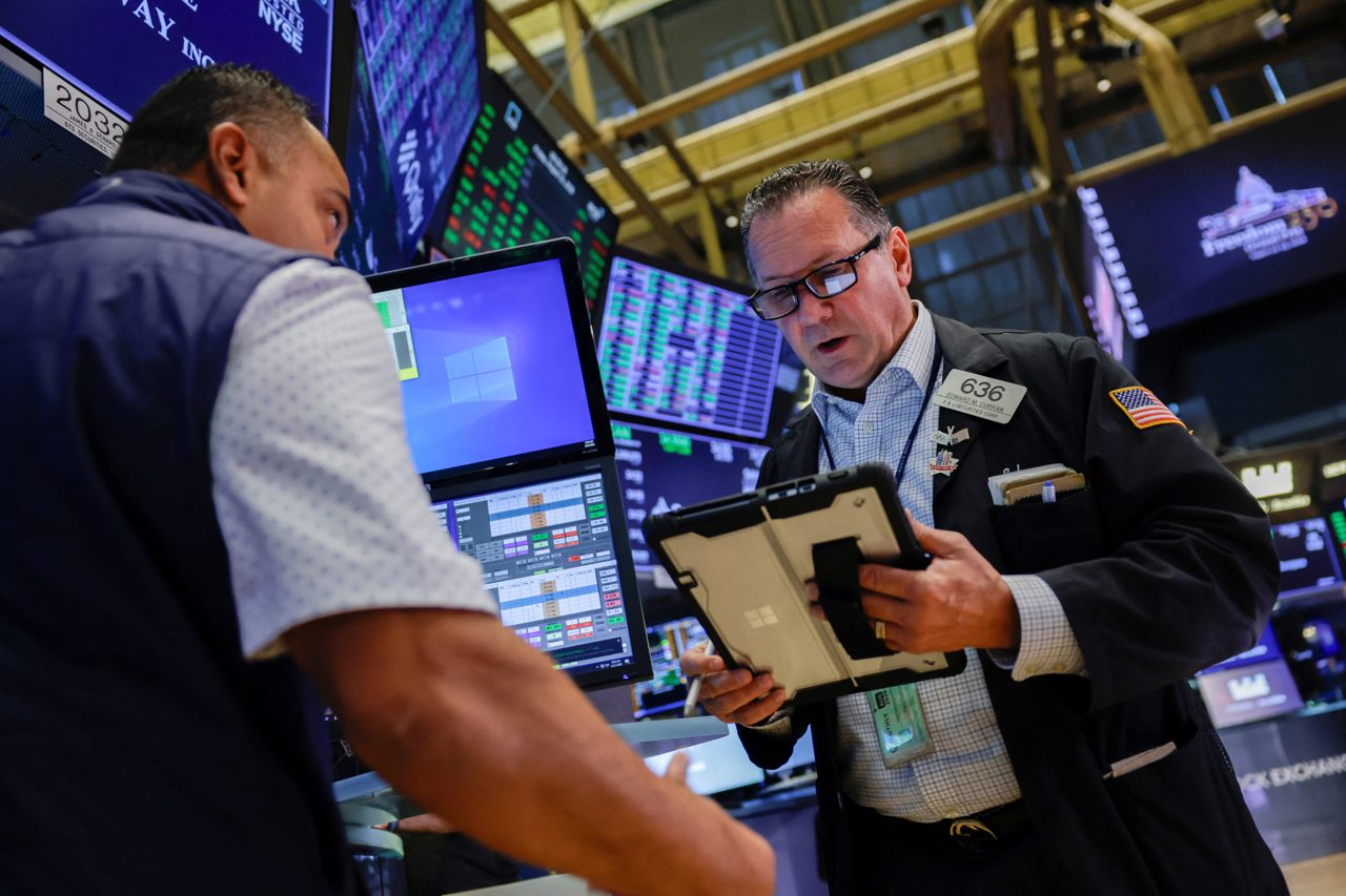 Stock market today: S&P 500, Nasdaq slip as tech stocks sag, US-Canada talks break down