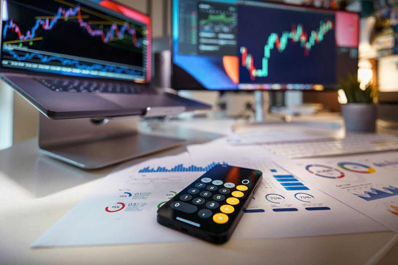 Is Wall Street Bullish or Bearish on Edwards Lifesciences Stock?