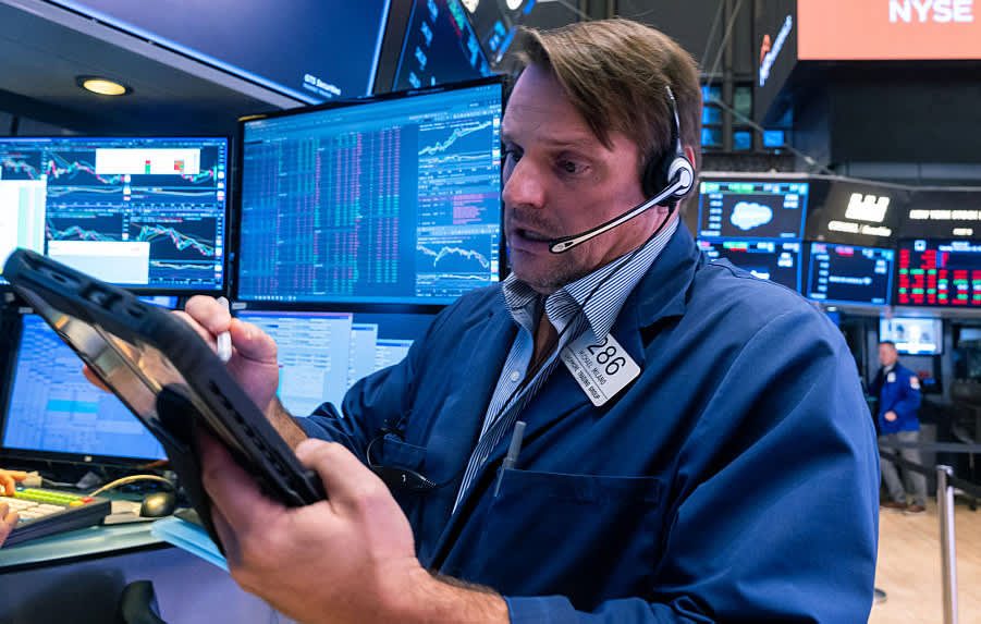 S&P 500 Breaks Key 7,500 Gamma Level, Raising Sell-Off Risk