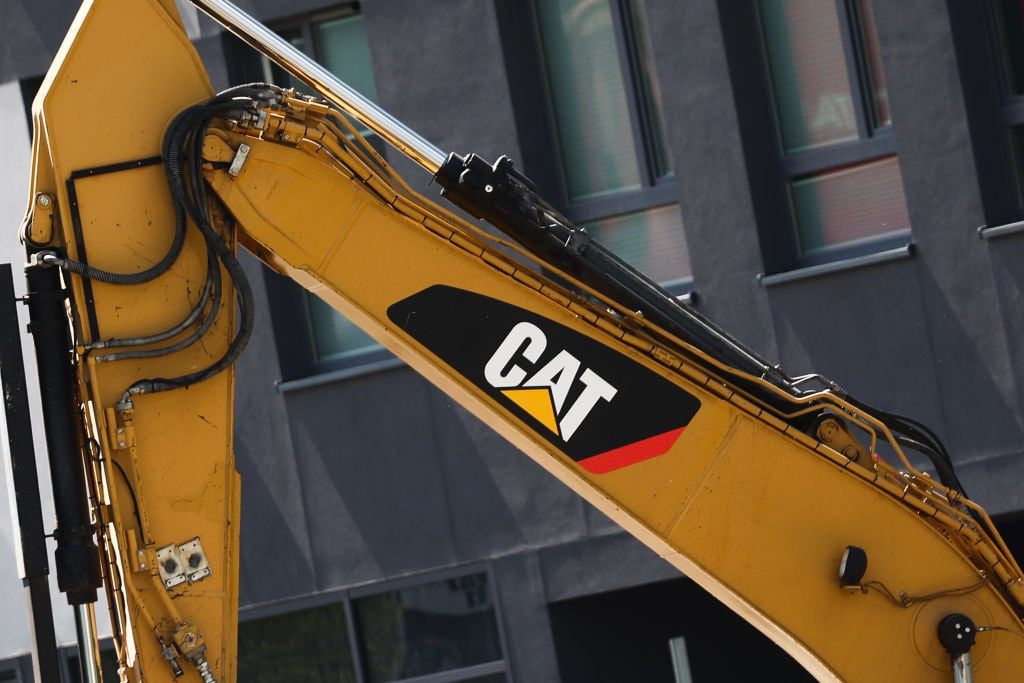 Caterpillar's Order Backlog Hit a Record $63 Billion. Will Tuesday's Report Show AI Power Demand Still Filling It?