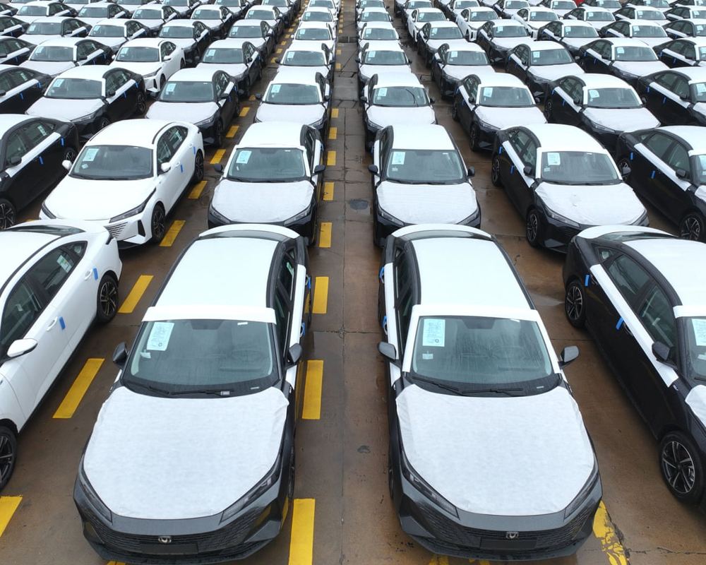China's economy grows 4.3% in Q2, dragged down by weak domestic demand