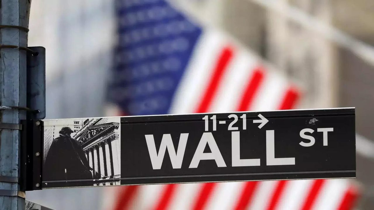 US STOCKS SNAPSHOT-S&amp;P 500, Nasdaq open higher after inflation data, earnings boost