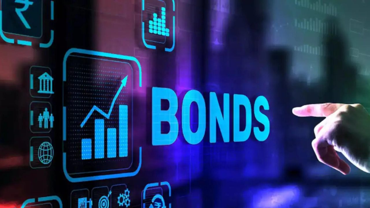 India bonds fall as Middle East escalation drives oil above $90