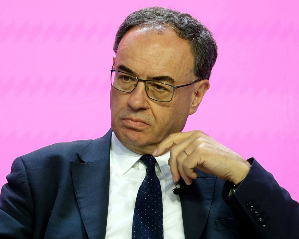 Bank of England governor walks out of IMF summit in protest against Russia
