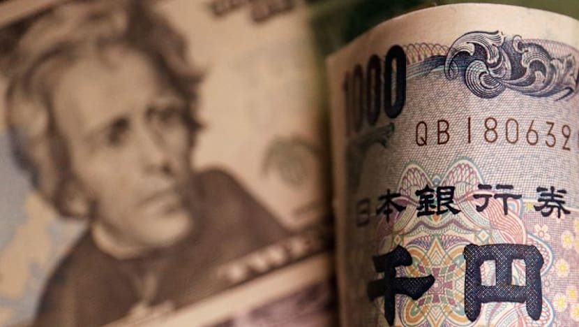 Euro heads for one-week high ahead of ECB policy decision