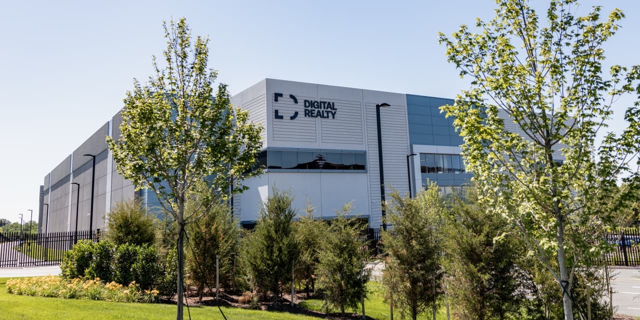 Data Center Backlash Will Help These REITs, Wall Street Says