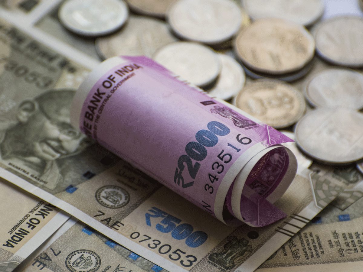 Kotak's Ashok Vaswani highest-paid private bank CEO in FY26 with Rs 17.23 crore cash pay