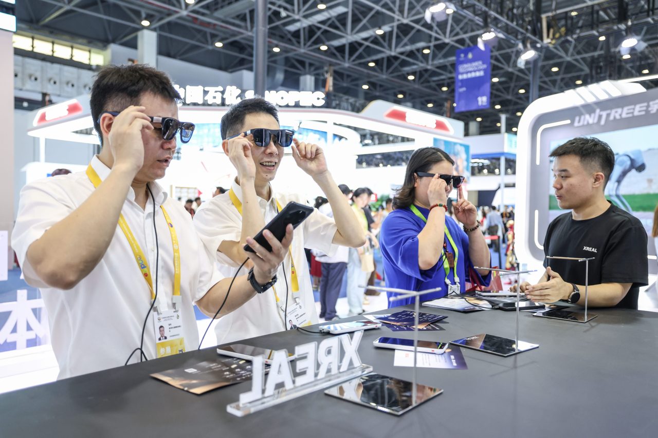This former Apple executive is betting on Shenzhen, not Silicon Valley, to create the 'next Apple'