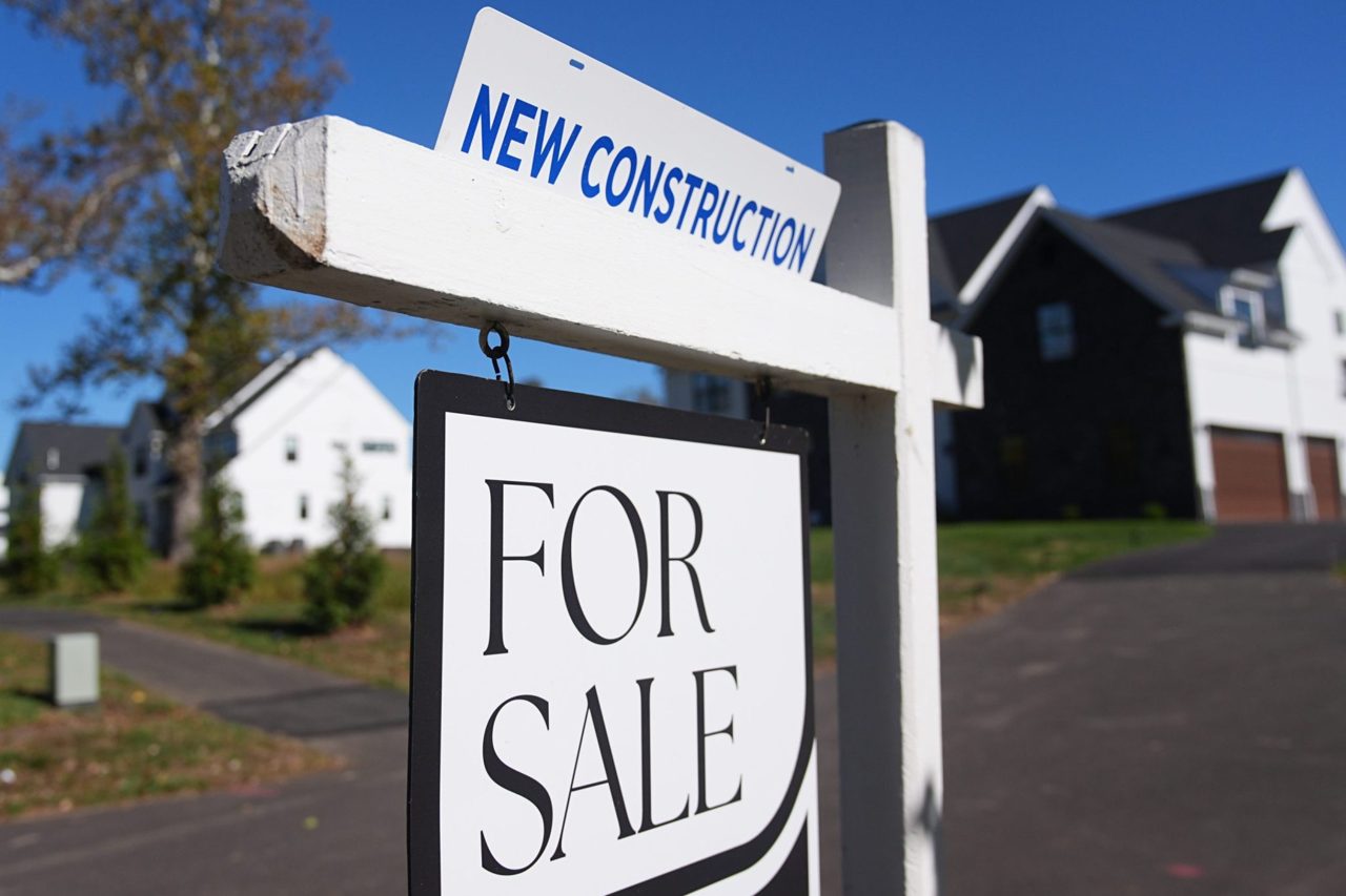 Mortgage rates hit one-year high at 6.69% as home sales fall