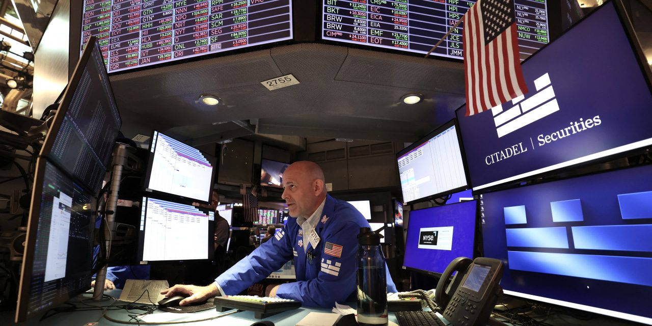 U.S. Stocks Mixed After Inflation Data, AI Earnings