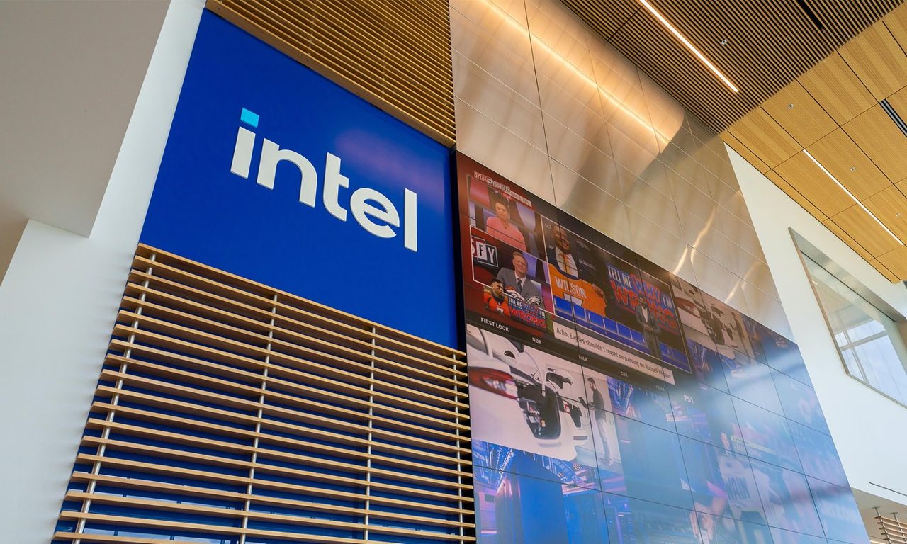 ASML Has Terrific News for Intel Investors That Could Send the Stock Soaring After July 23