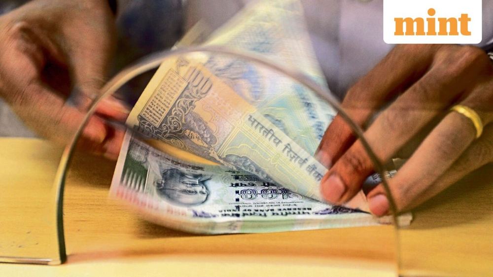 Rising Oil and US Tariffs Push Indian Rupee Toward 97.50