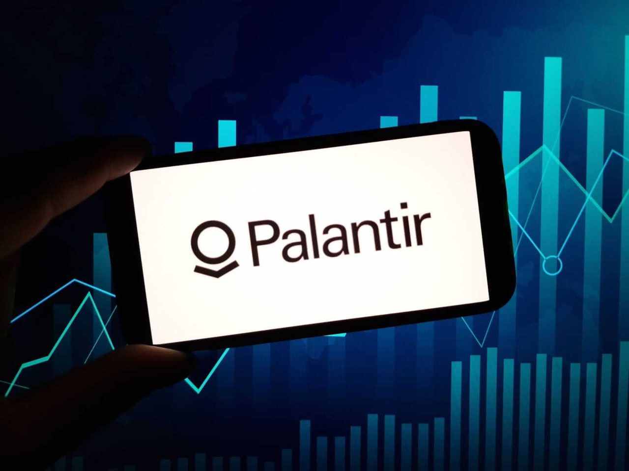 PLTR Stock Pops as Palantir Partners With Mercury on Defense Automation