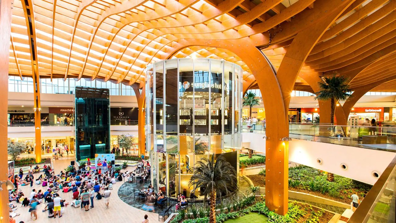 Iguatemi Q2 Profit Divergence Highlights Brazil Retail Rebound