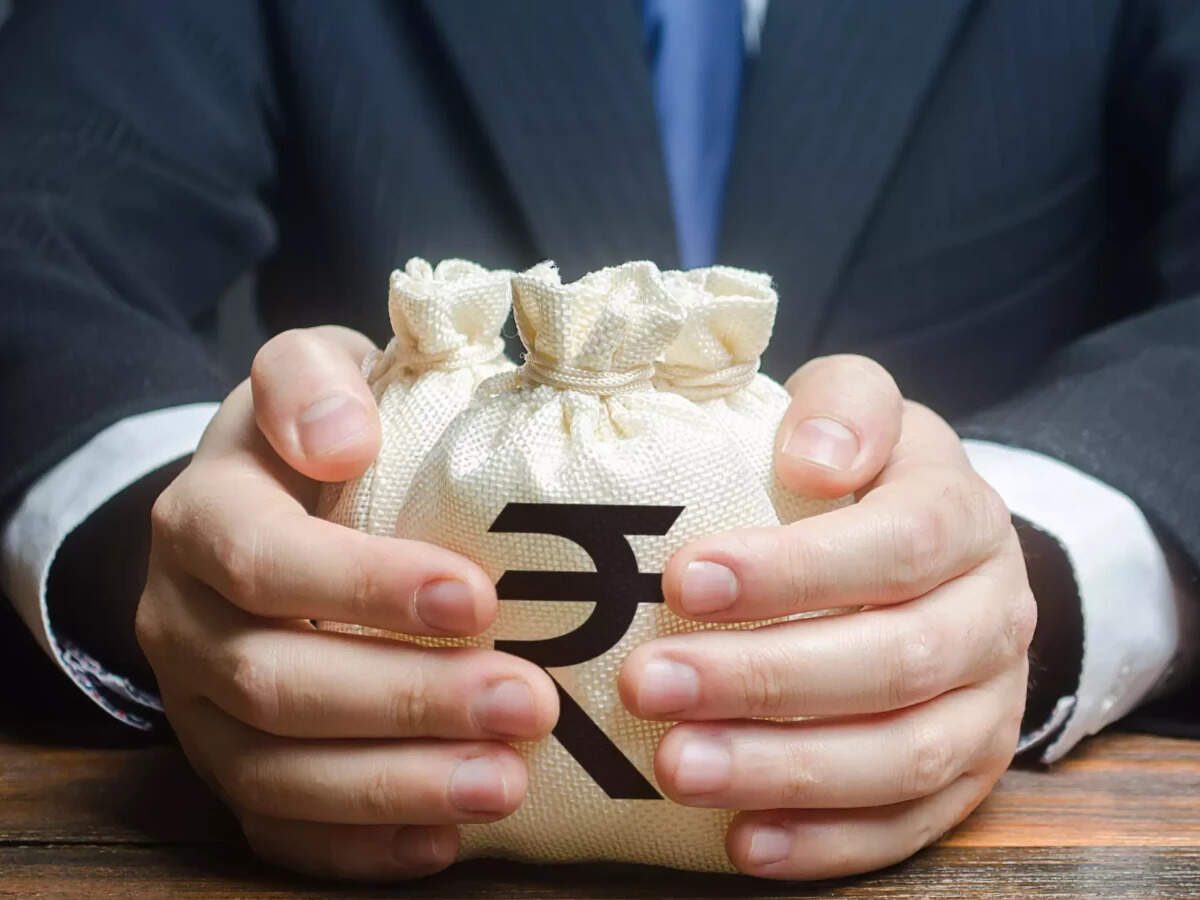 As banks shrink microfinance books, bigger MFIs prepare to grab the gap