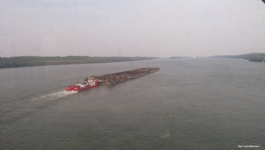Low Danube levels pose risks to Bulgaria's transport, agriculture and energy