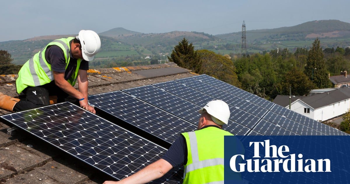 Cut cost of loans for solar panels on UK homes, ministers urged