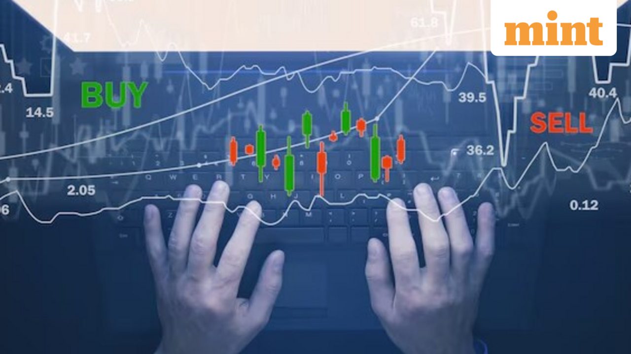Nasdaq weakness deepens as market breadth diverges from record highs