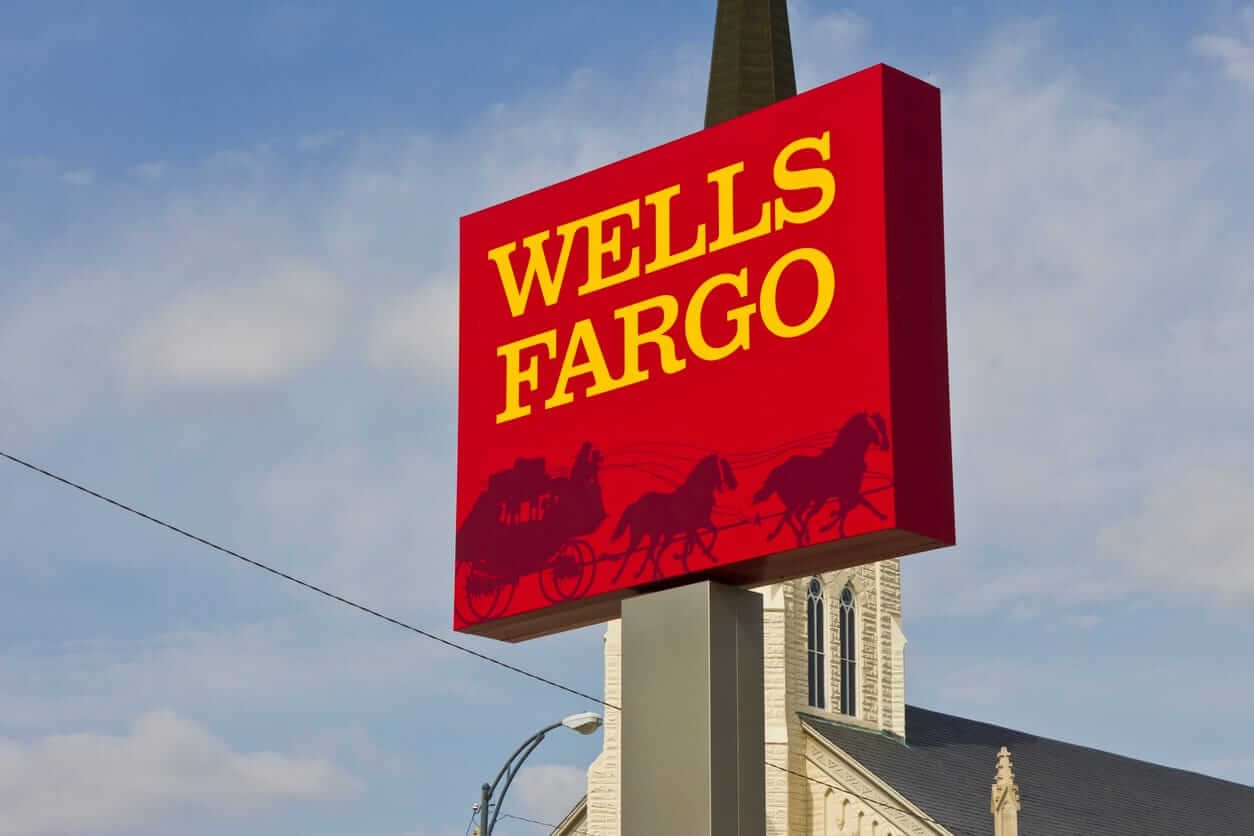 Do Wall Street Analysts Like Wells Fargo Stock?