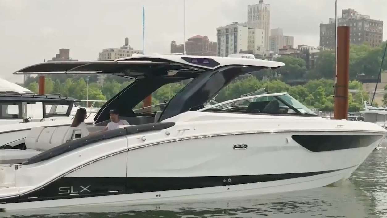Boston Whaler parent Brunswick bets on AI self-docking boats, Textron defense deal to power growth