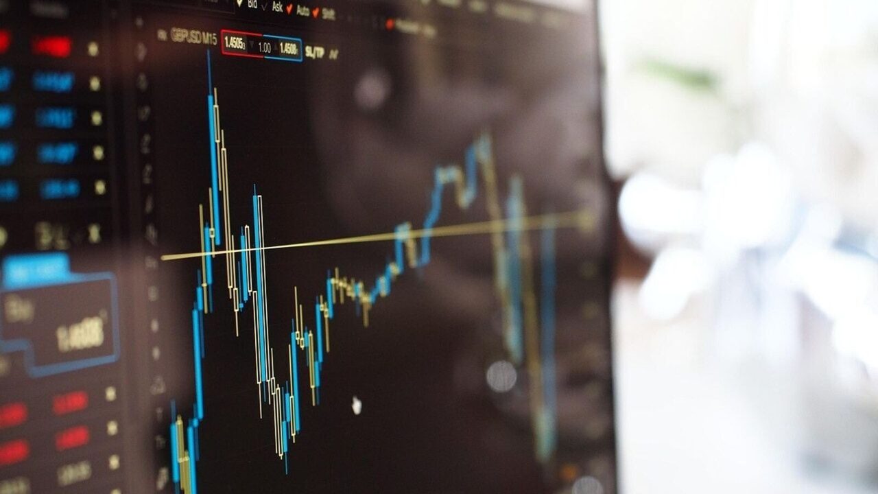Small-cap IT stock under ₹50 jumps 3% despite muted trends on Dalal Street