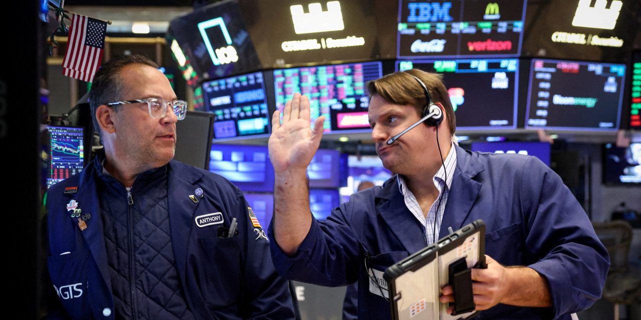 U.S. Stocks Mixed on Artificial-Intelligence Jitters