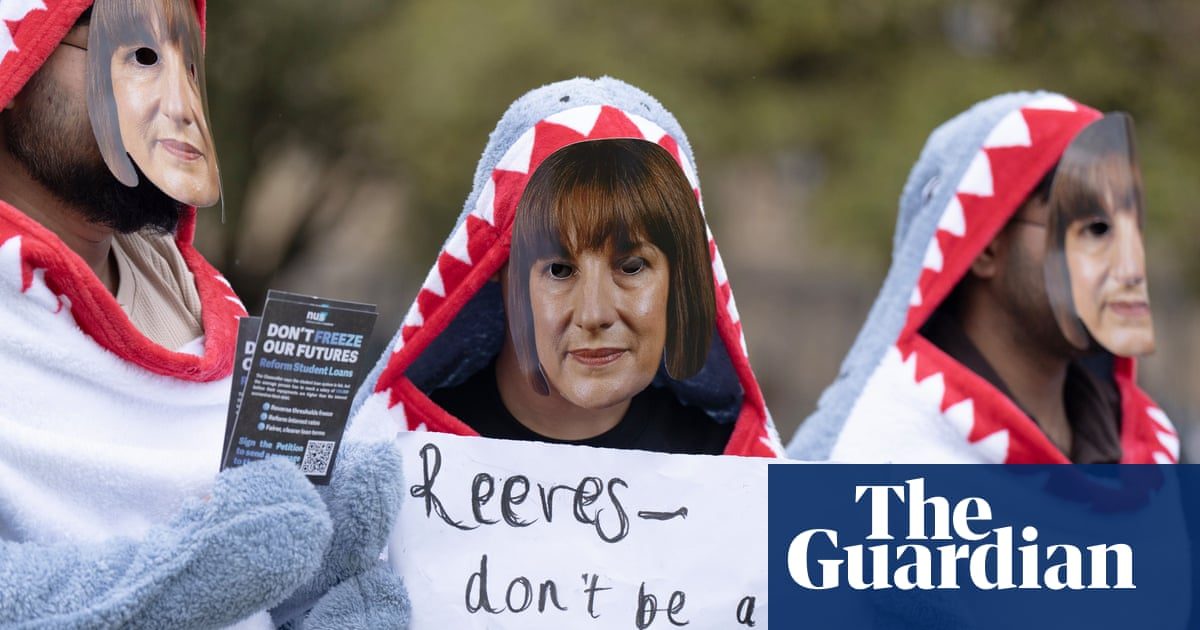 Student loan promotion in England and Wales amounted to mis-selling, MPs say