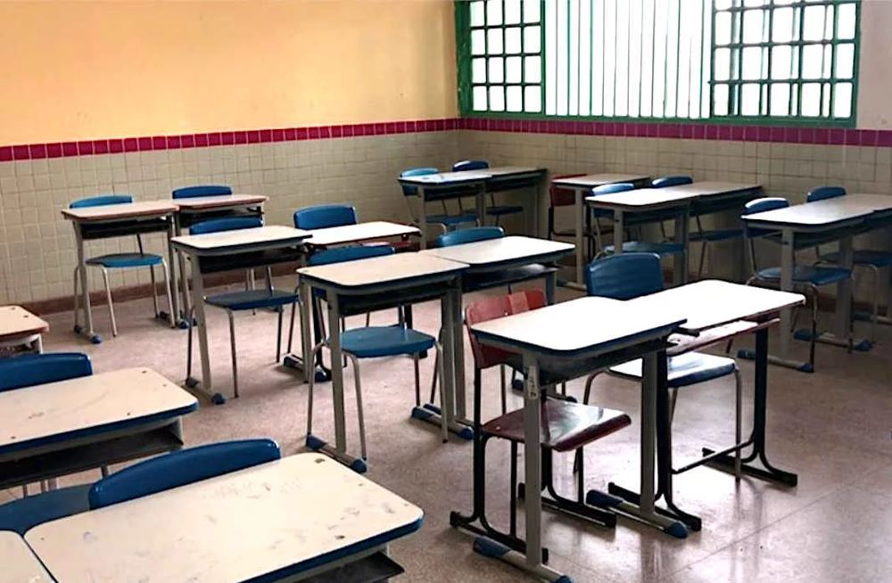 Brazil Crypto Licensing Rules Take Effect as School Phone Ban Beds In