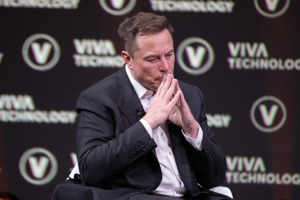 Elon Musk Says Government-Issued Universal High Income Checks Are Best Fix for AI Job Loss — ‘Everyone Can Have a Penthouse if They Want’
