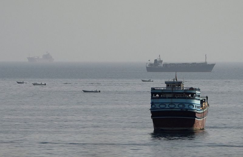 Oil falls as US prepares to unveil new Iran sanctions