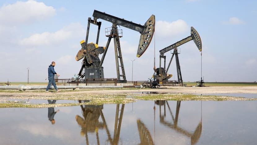 Oil falls more than $1 on greater flows despite US-Iran war