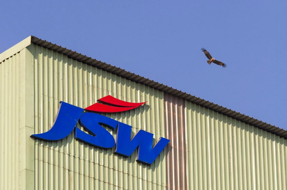 Foreign investors exit Indian smallcaps as shares plunge up to 53%