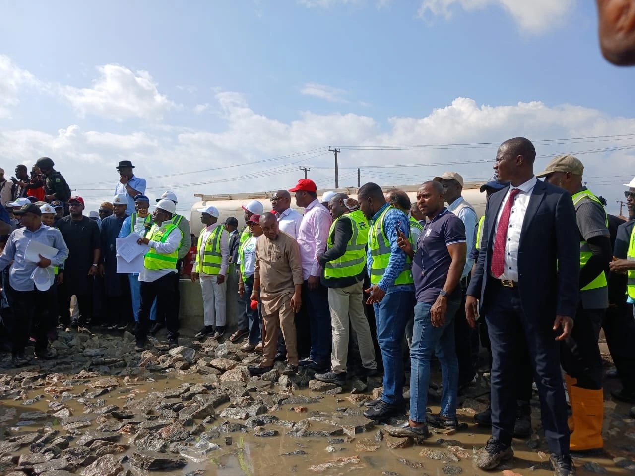 FG blames concessionaire for Benin-Asaba road failure, plans concession review