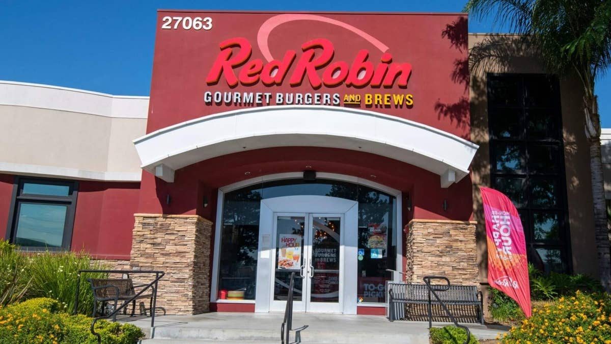 57-year-old dining chain shuts restaurants, targets 70 closings