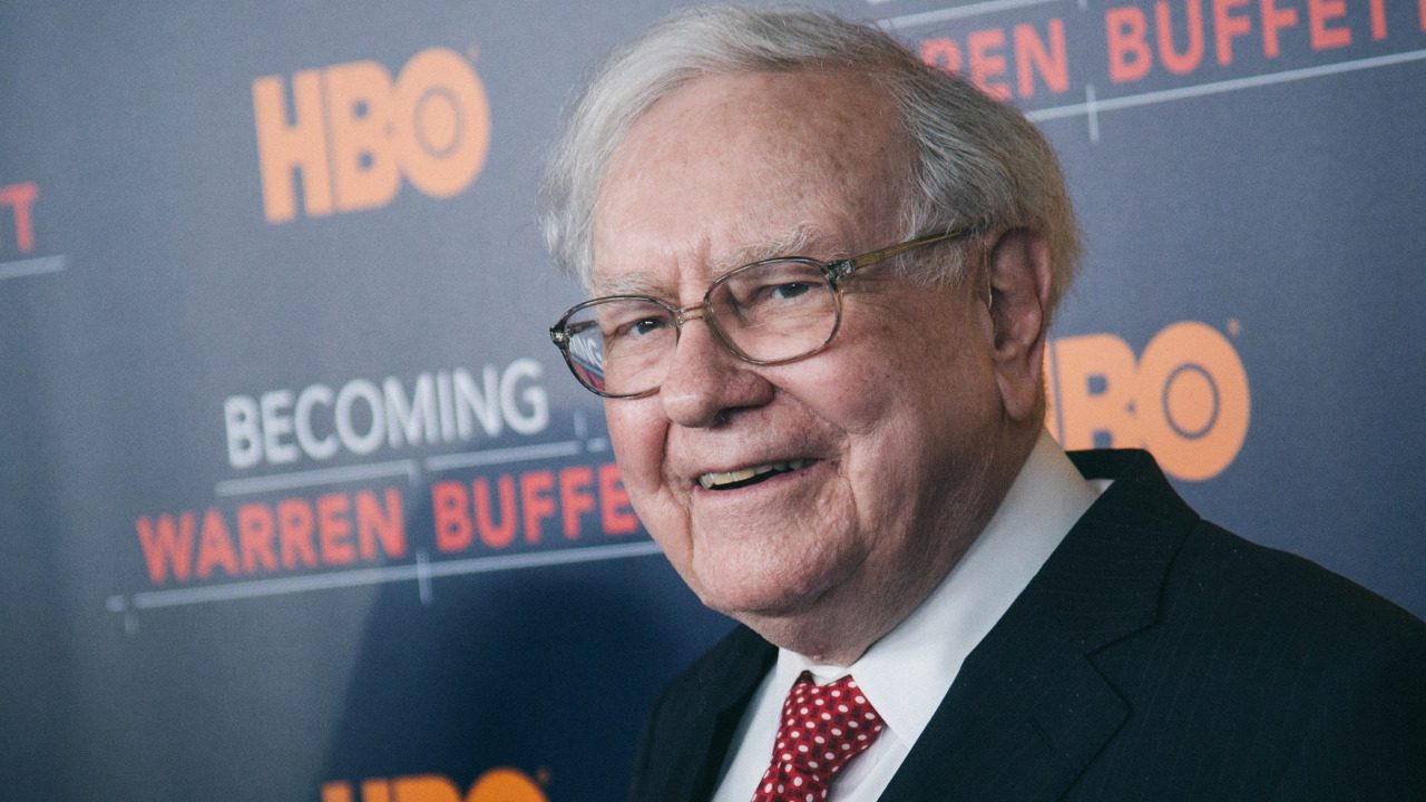 Warren Buffett shares the ‘secret sauce’ to Berkshire Hathaway's dominance. Use his strategy to grow your own wealth now