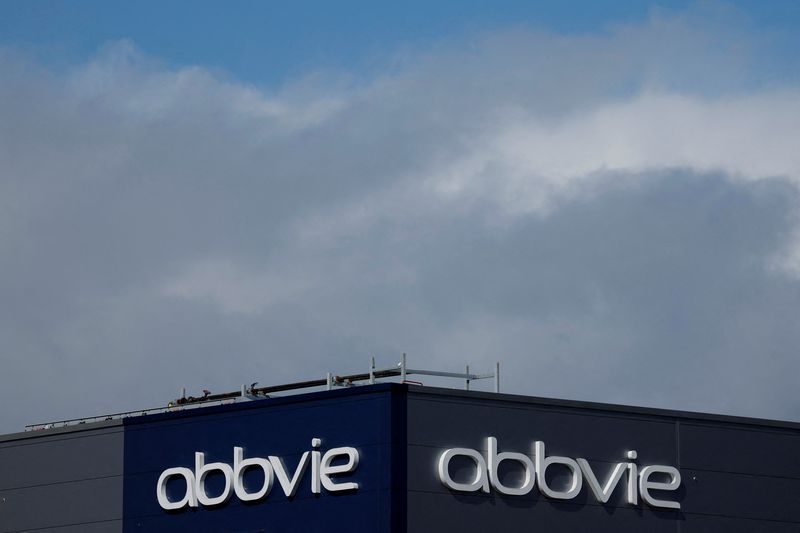 AbbVie trims 2026 profit forecast on Apogee buy, beats second-quarter estimates