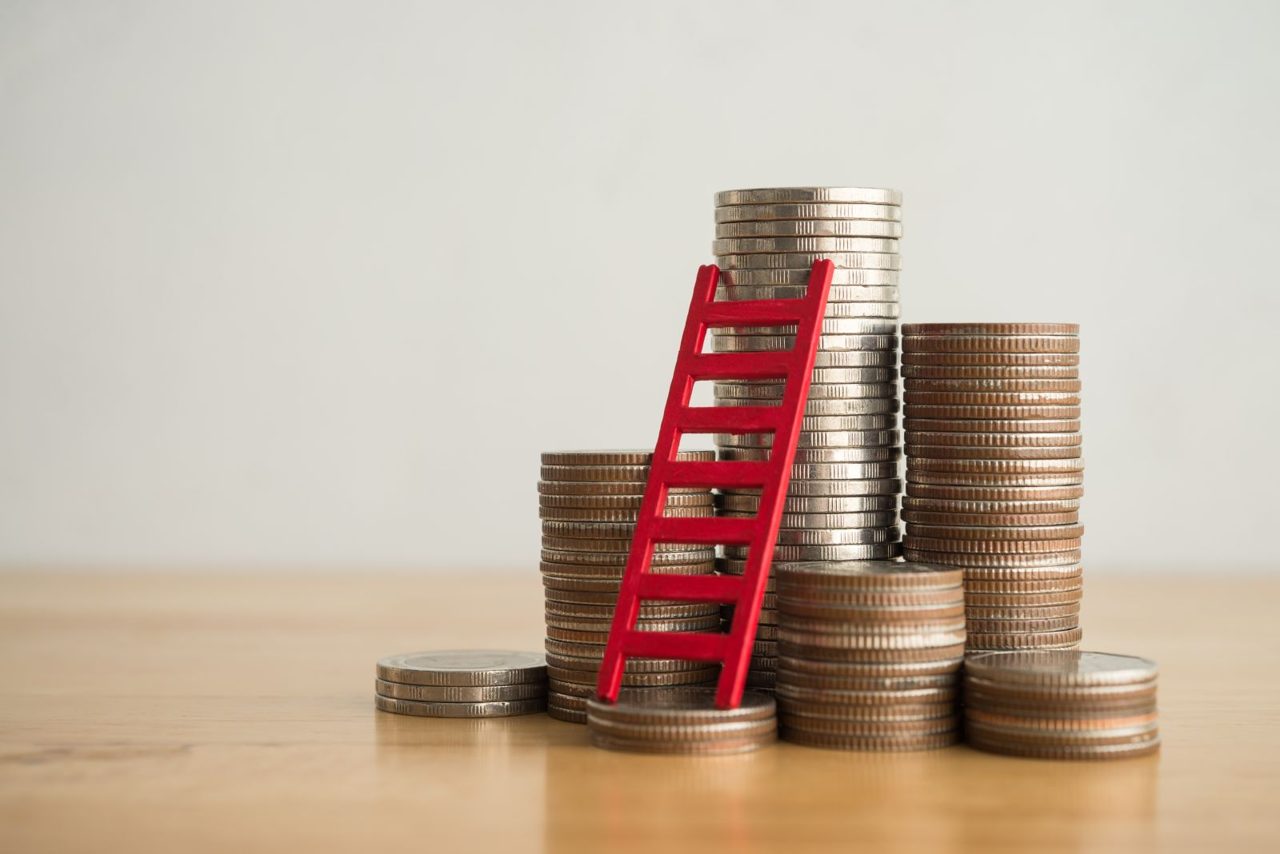 Bill Ackman Loves This Dividend Stock, But You Should Give It a Pass