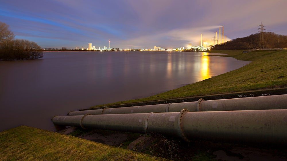 Several Oil Stocks Tee Up For Earnings, As One Breaks Out Bullishly