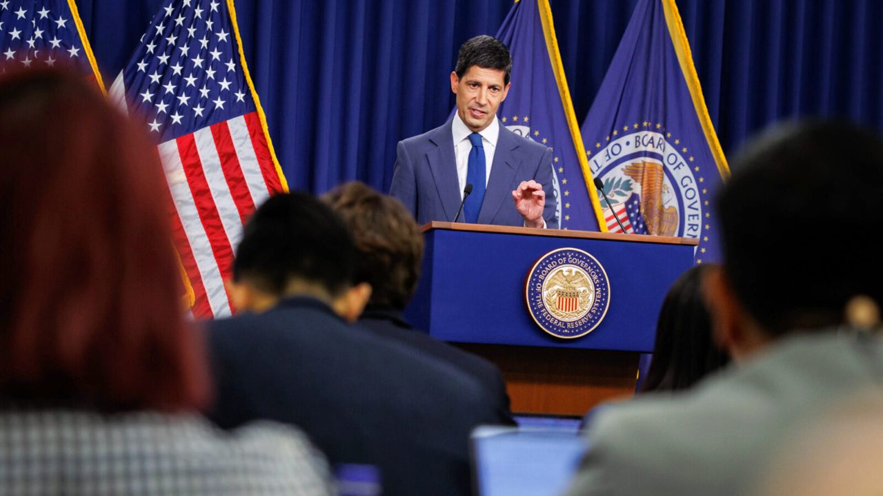 Bond Markets Throw Shade on New Fed Chair’s Inflation Strategy as Interest Rates Hold Steady