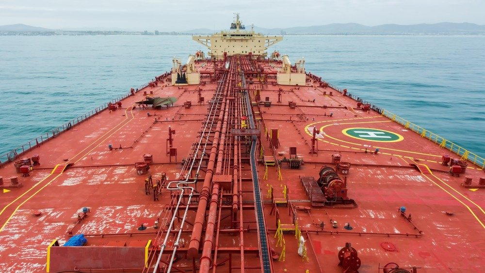 Hormuz Tanker Traffic Remains Subdued Despite Reports of Peace Talks
