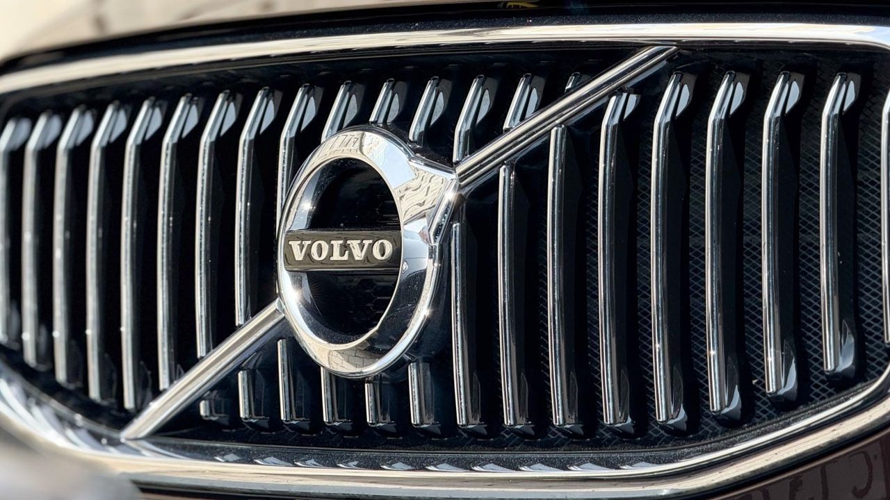 Volvo Cars posts Q2 profit as US shows signs of recovery, China remains weak