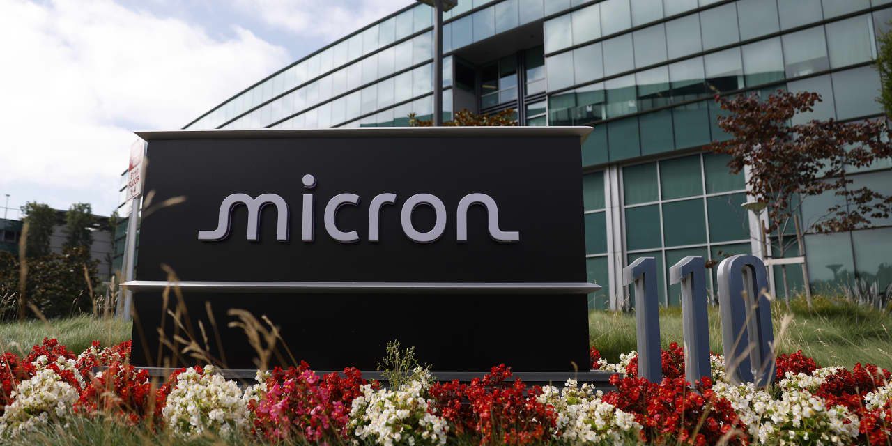 Micron Stock Edges Back Toward $1,000. How Far It Could Go.