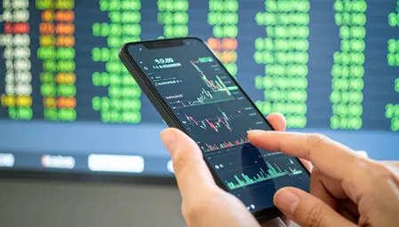 Strong earnings propel mid- and small-cap stocks to a significant rally on D-St