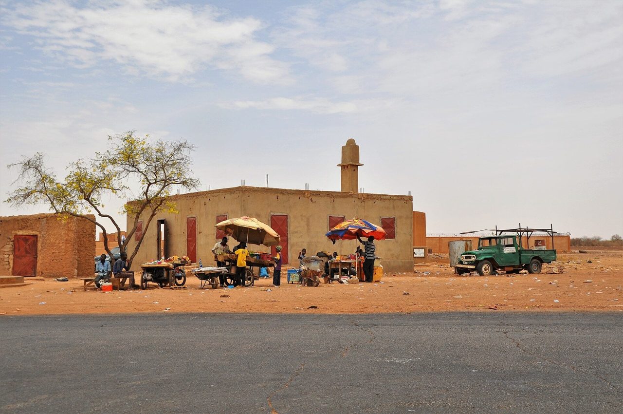 Niger Enforces Plastic Bag Ban as Niamey Targets Supermarkets by 2027