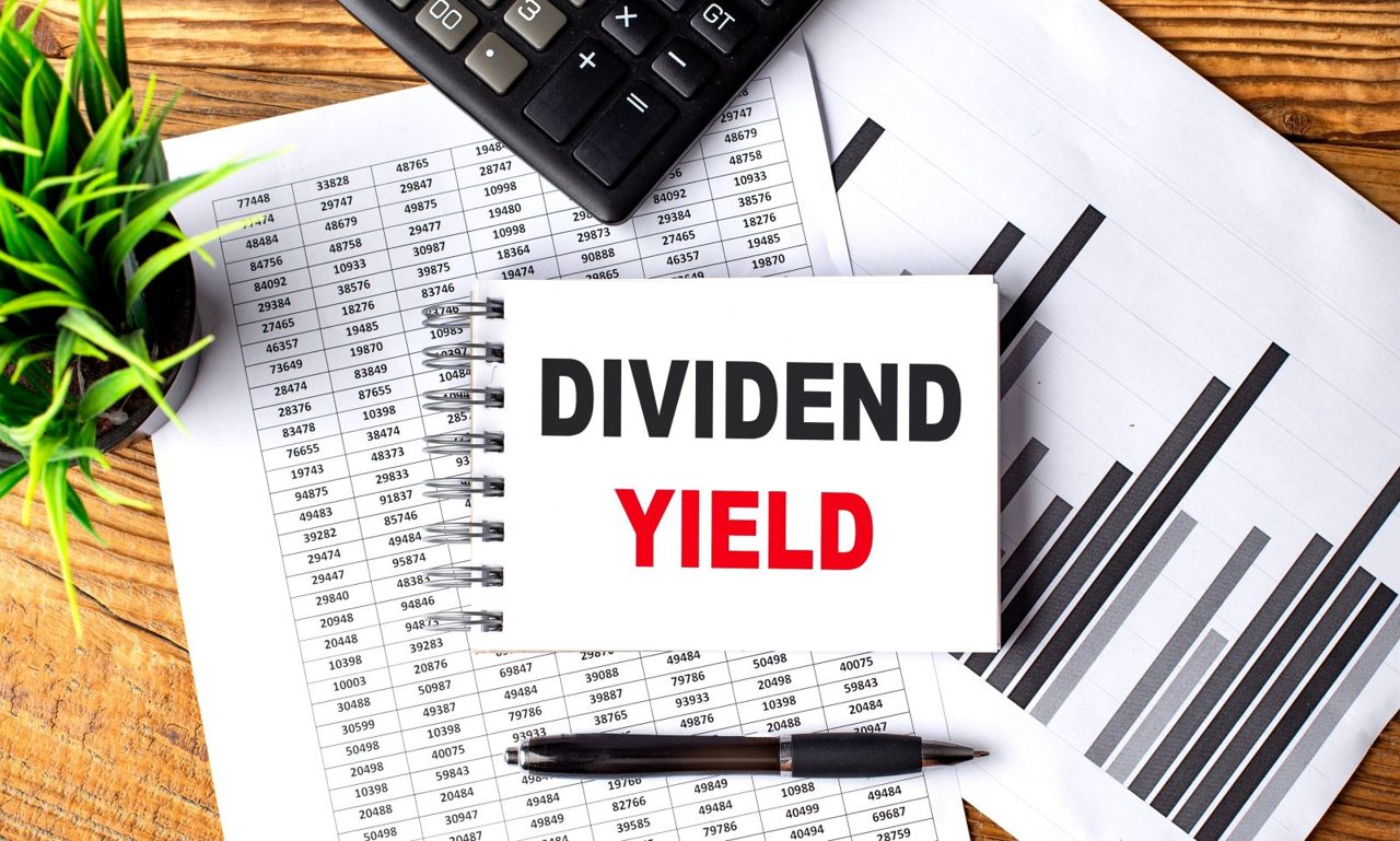 This Dividend King Yields Over 4% and Trades Near Its 52-Week Lows, But Don’t Rush to Buy the Dip