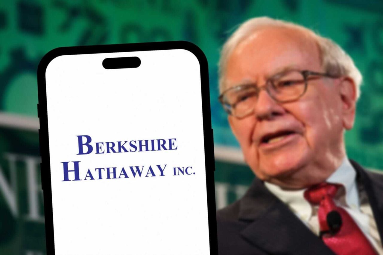 Berkshire Hathaway Just Gave Investors a Clue About When to Buy the Stock