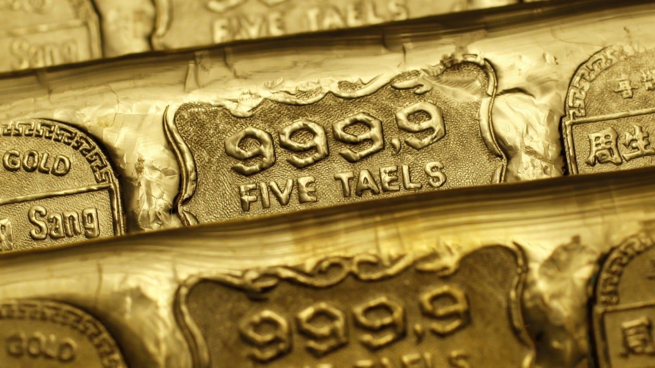 Chinese profit-taking triggers record gold ETF outflows amid shift to equities