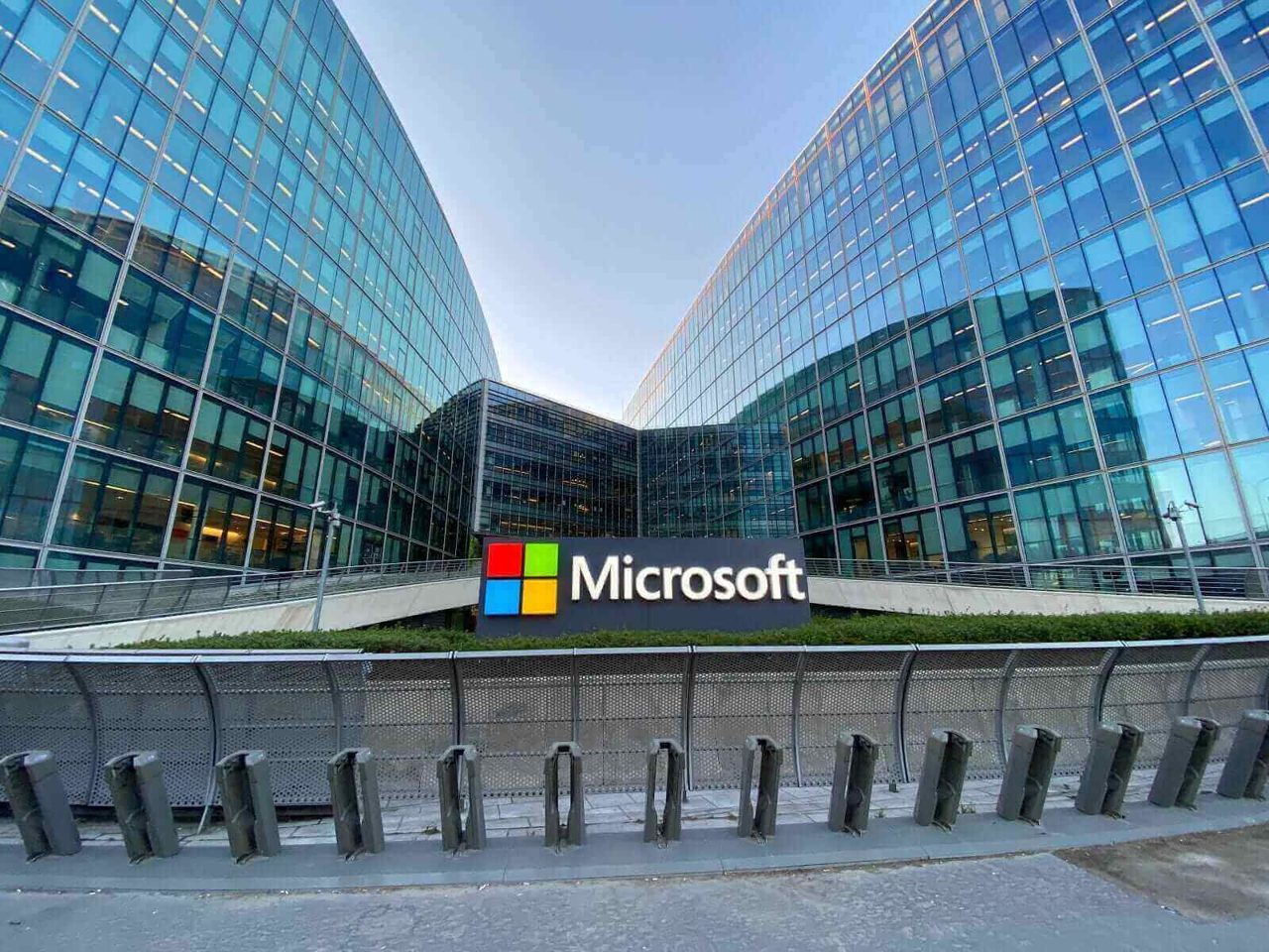LinkedIn Just Cut Its Israel R&D Team. Microsoft Stock Investors Shouldn’t Sweat the Layoffs.