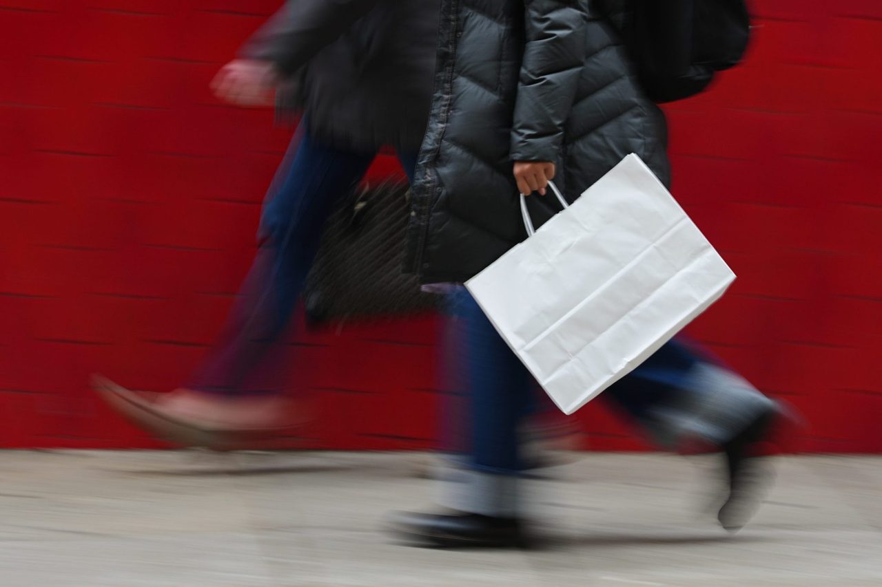'It’s not lights out for the economy': U.S. retail sales drop 0.6% in July